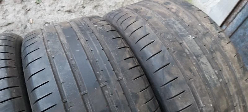 Гуми Летни 255/40R19, снимка 3 - Гуми и джанти - 35606498