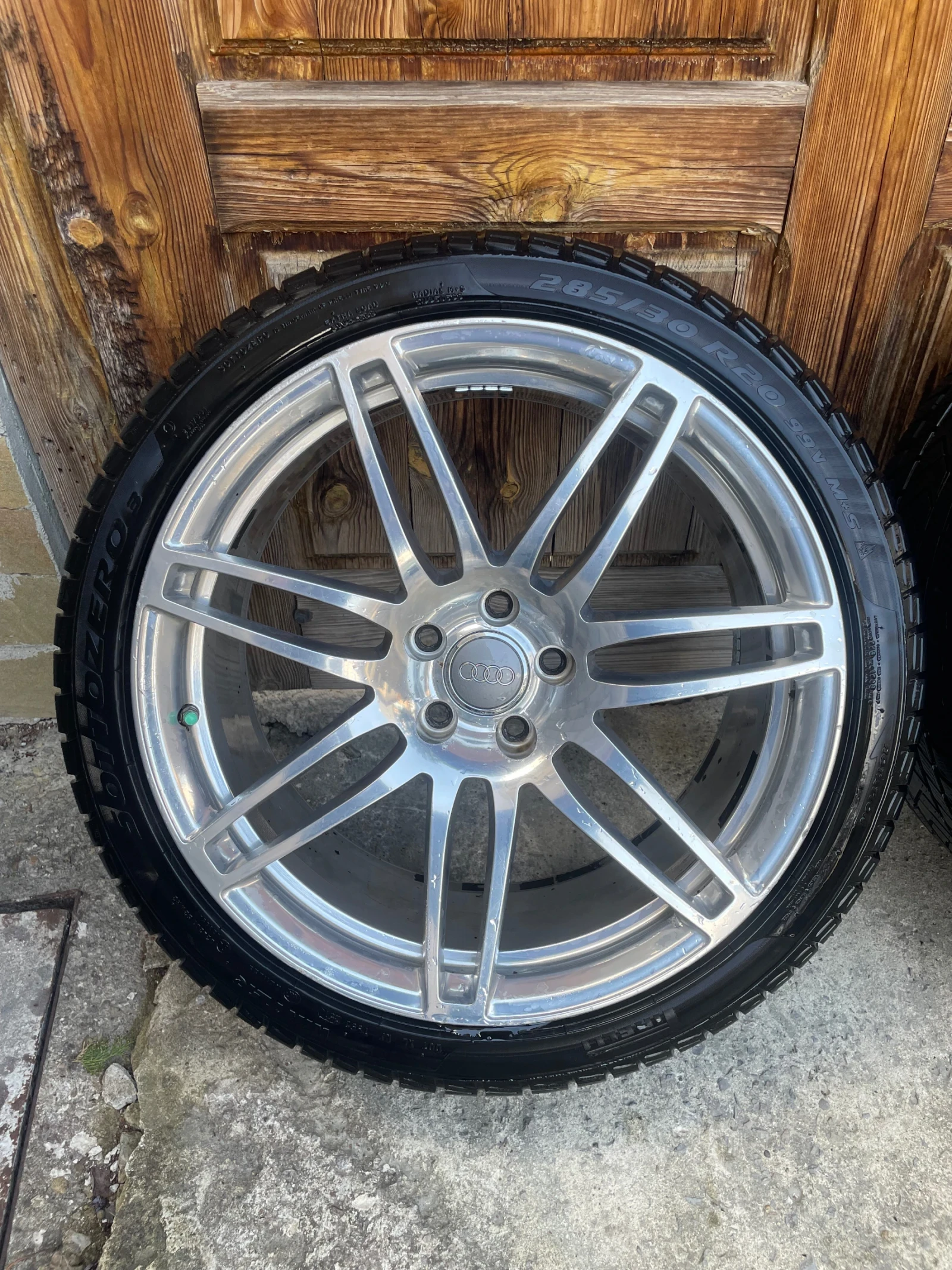 Гуми с джанти Pirelli 285/30R20