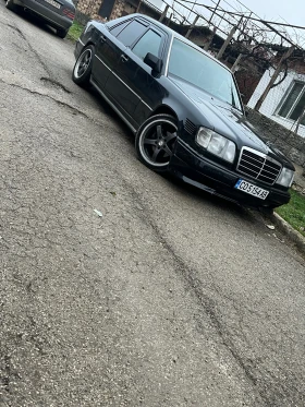 Mercedes-Benz 124 300 D, снимка 8