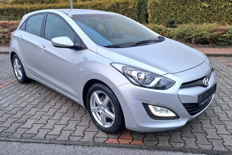 Hyundai I30 1.4i/100kc/6ck/164000км/Сервизна история!, снимка 3 - Автомобили и джипове - 48180576