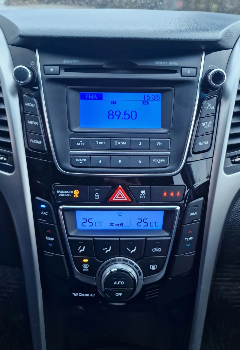 Hyundai I30 1.4i/100kc/6ck/164000км/Сервизна история!, снимка 11 - Автомобили и джипове - 48180576