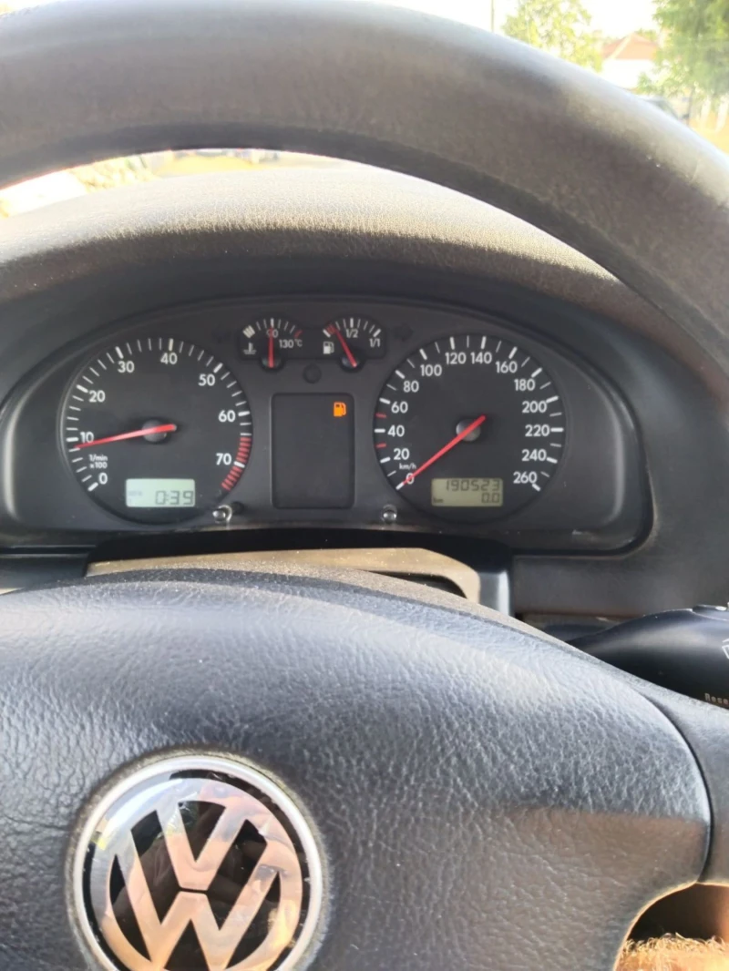 VW Passat 1.8 4x4, снимка 12 - Автомобили и джипове - 48729720