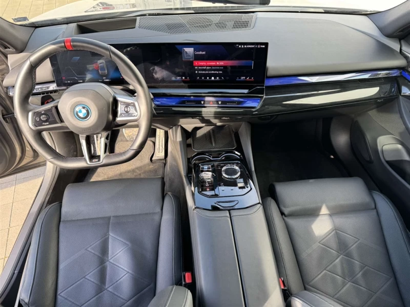 BMW i5 M60 xDrive, снимка 7 - Автомобили и джипове - 48810175