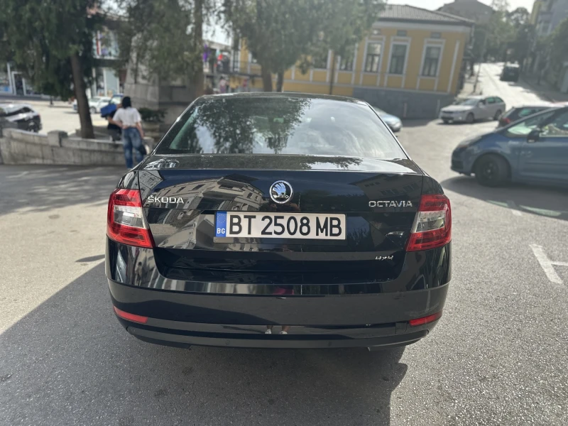 Skoda Octavia 2.0TDI, снимка 5 - Автомобили и джипове - 52854368