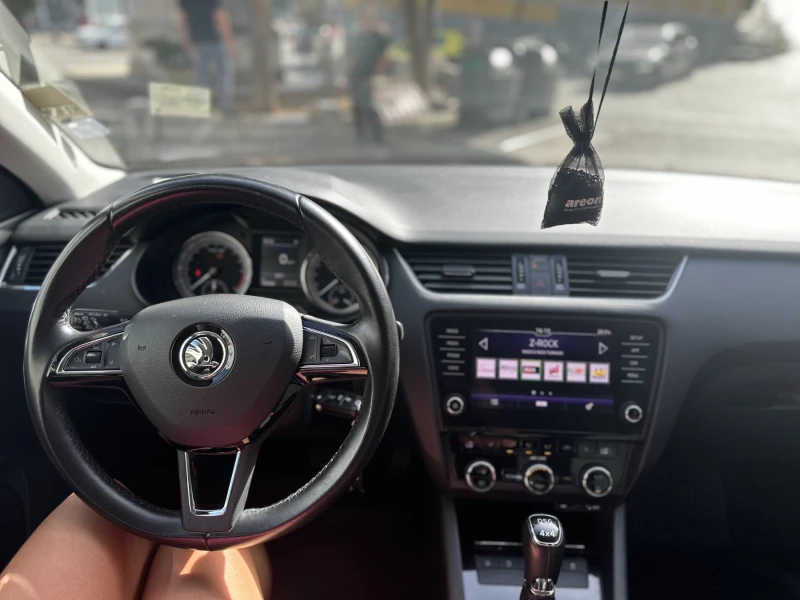Skoda Octavia 2.0TDI, снимка 12 - Автомобили и джипове - 52854368