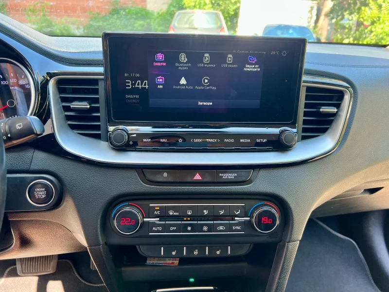 Kia Ceed SW 1.5 T-GDI MHEV, снимка 13 - Автомобили и джипове - 50711764