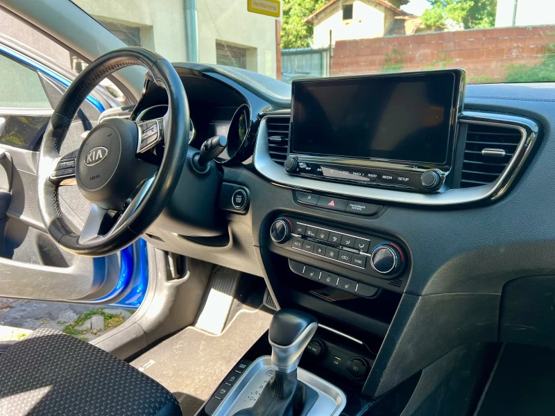Kia Ceed SW 1.5 T-GDI MHEV, снимка 11 - Автомобили и джипове - 50711764