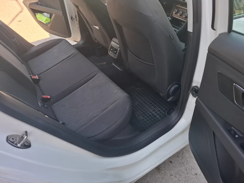 Seat Leon, снимка 10 - Автомобили и джипове - 51210413