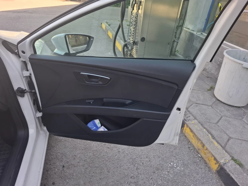 Seat Leon, снимка 7 - Автомобили и джипове - 51210413