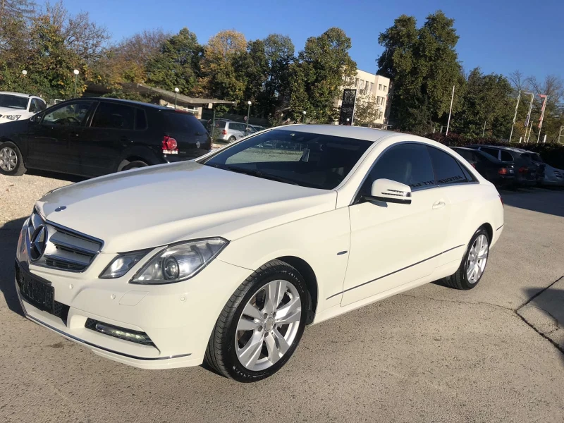 Mercedes-Benz E 220 SPORT COUPE LED NAVI ОБСЛУЖЕН, снимка 6 - Автомобили и джипове - 52127131