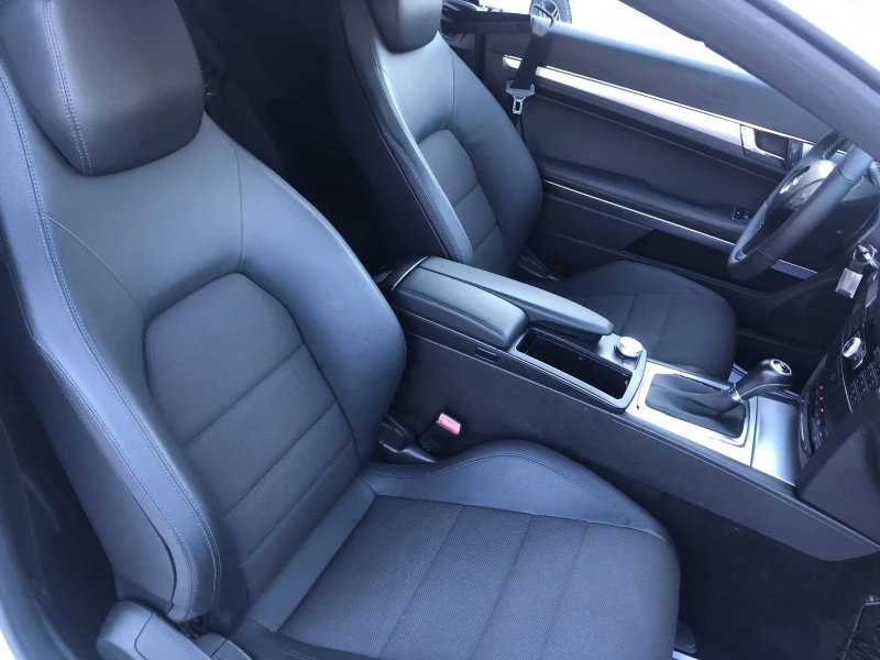 Mercedes-Benz E 220 SPORT COUPE LED NAVI ОБСЛУЖЕН, снимка 11 - Автомобили и джипове - 52127131