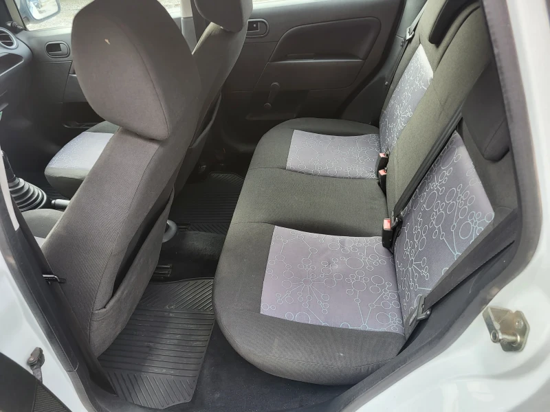Ford Fiesta 1.4TDCI klima 2007г, снимка 9 - Автомобили и джипове - 52327991