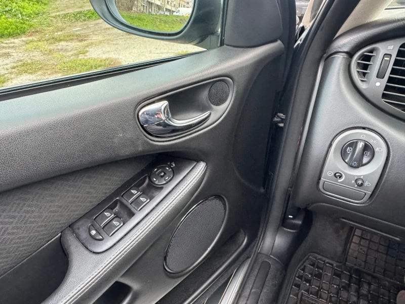 Jaguar X-type 2.0 ТDiesel* Toп Състояние, снимка 13 - Автомобили и джипове - 52862109