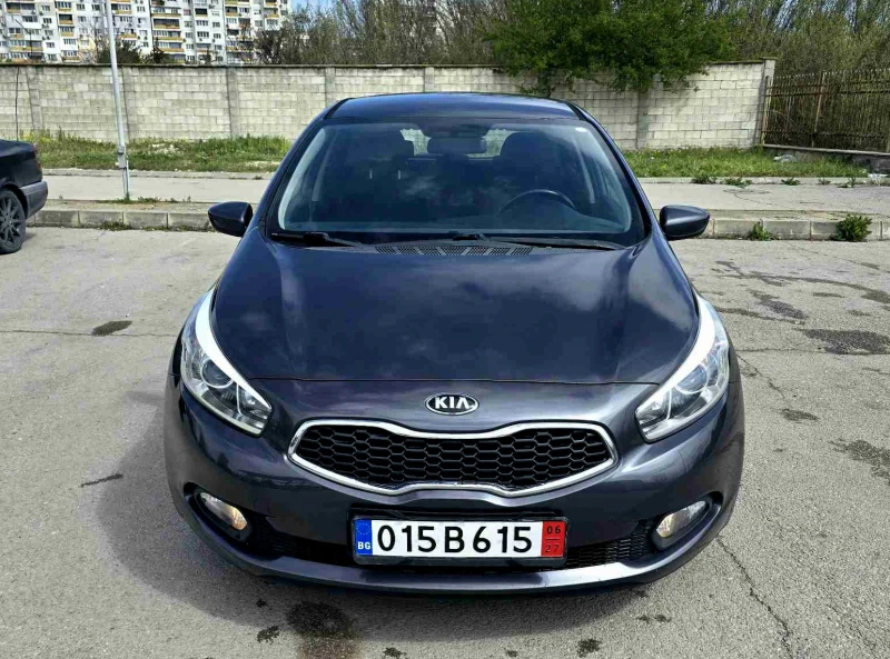 Kia Ceed KATO НОВ/1.6i/135hp, снимка 2 - Автомобили и джипове - 53186779
