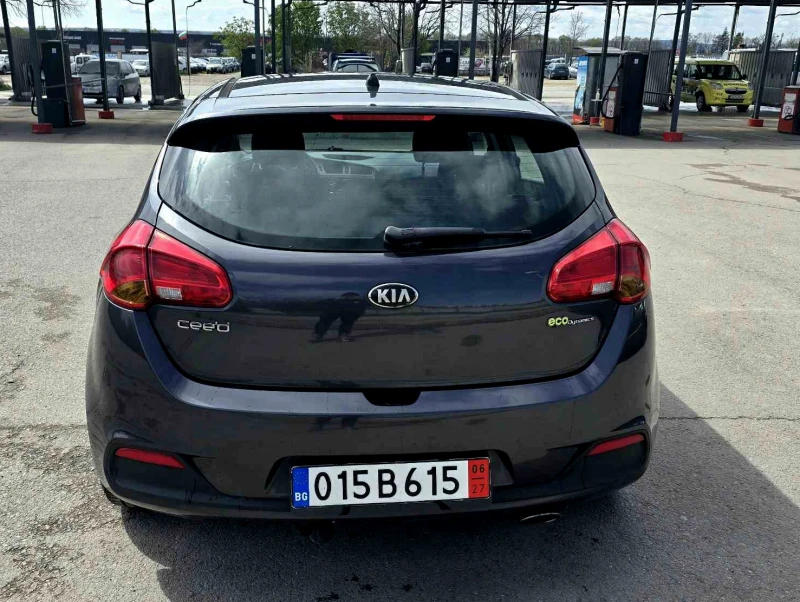 Kia Ceed KATO НОВ/1.6i/135hp, снимка 5 - Автомобили и джипове - 53186779