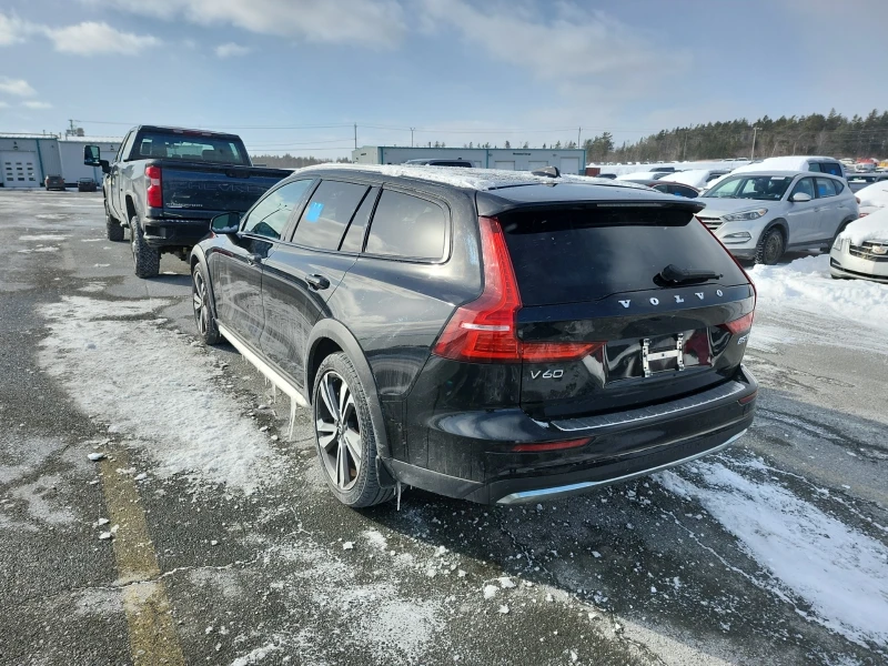 Volvo V60 Cross Country ULTRA| 2.0L| CARFAX| PANORAMA| , снимка 4 - Автомобили и джипове - 53413506