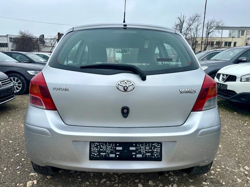 Toyota Yaris 1.3 I * НАВИ* КАМЕРА* FACELIFT* , снимка 8 - Автомобили и джипове - 53512340