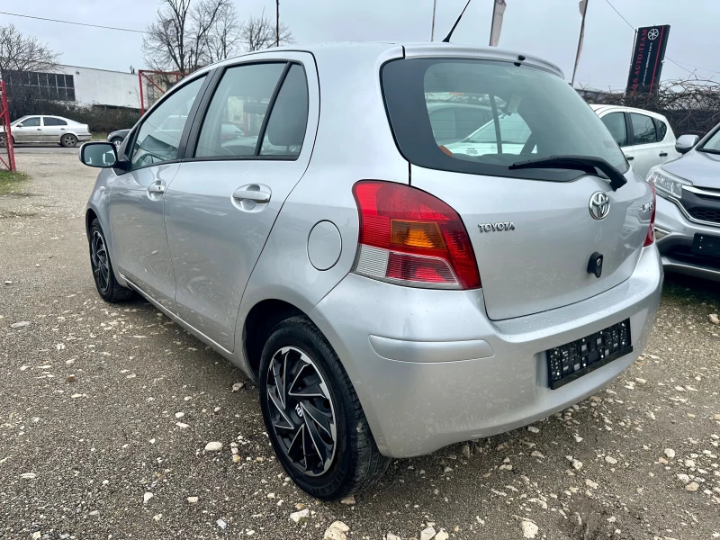 Toyota Yaris 1.3 I * НАВИ* КАМЕРА* FACELIFT* , снимка 4 - Автомобили и джипове - 53512340