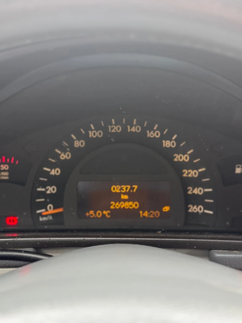 Mercedes-Benz C 220 2.2cdi/обслужен/зимни гуми, снимка 10 - Автомобили и джипове - 53572042
