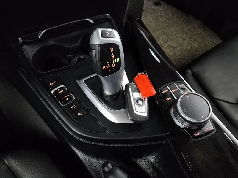 BMW 320 d, снимка 9 - Автомобили и джипове - 55144811