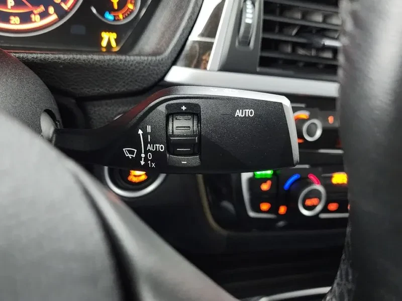 BMW 320 d, снимка 14 - Автомобили и джипове - 55144811
