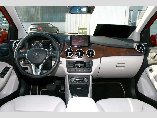 Mercedes-Benz B 180, снимка 9 - Автомобили и джипове - 55728810