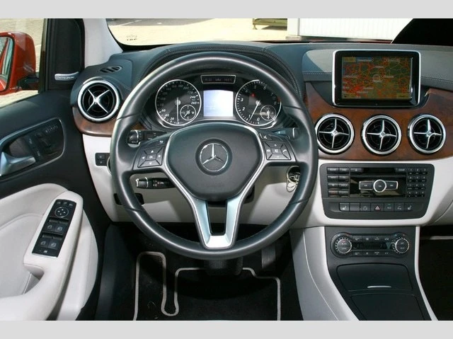 Mercedes-Benz B 180, снимка 5 - Автомобили и джипове - 55728810
