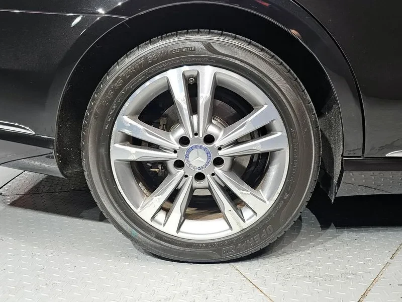 Mercedes-Benz E 220 BlueTEC Avantgarde - САМО 30% АВАНС, снимка 5 - Автомобили и джипове - 55800257