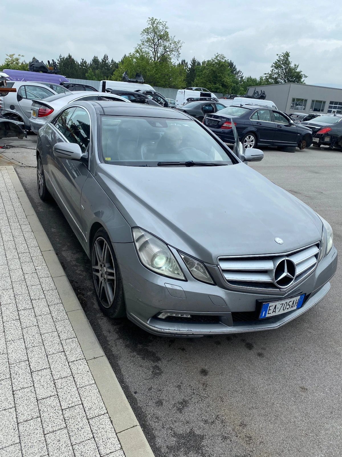 Mercedes-Benz E 350 Купе 350ЦДи - изображение 2