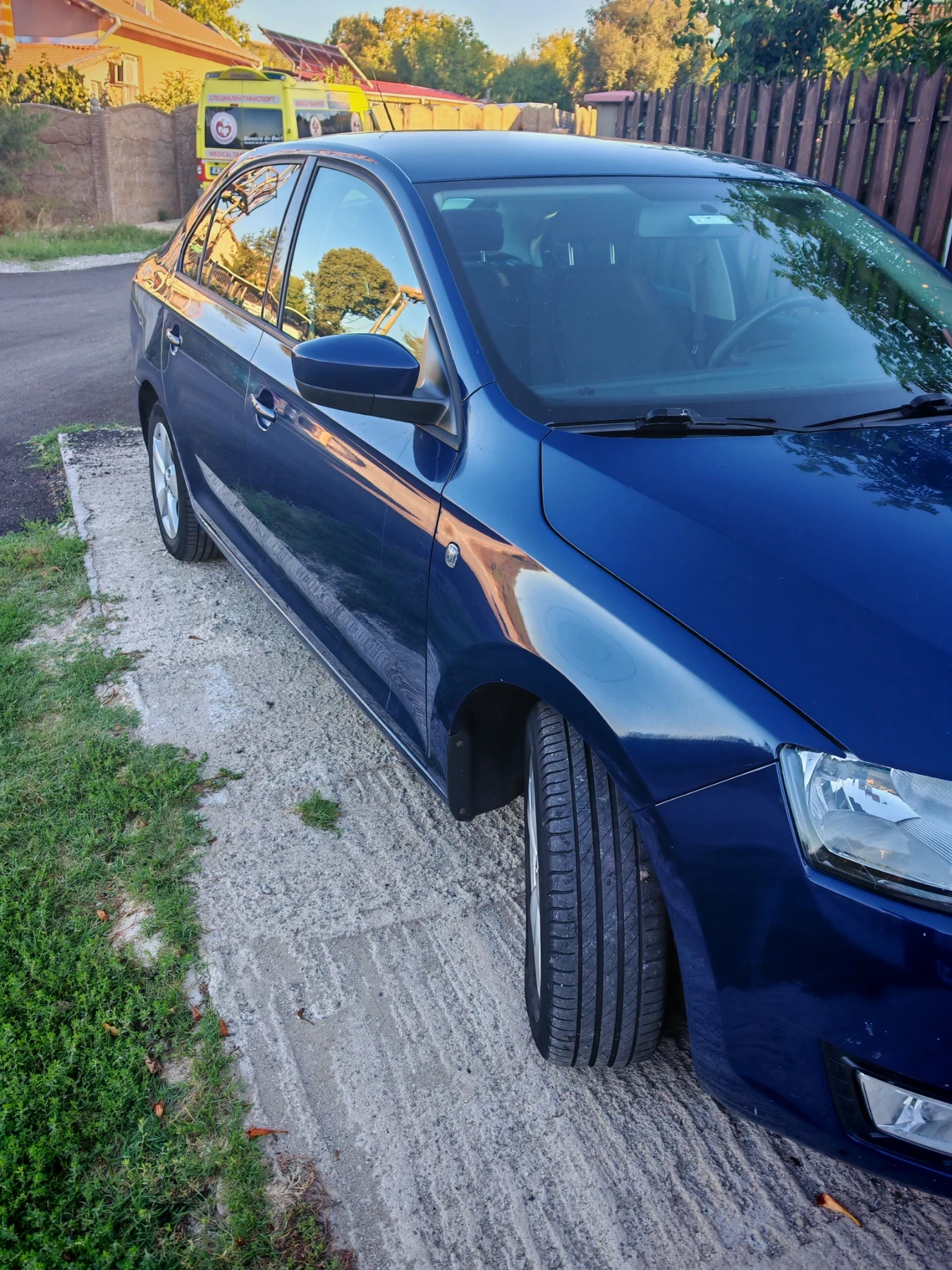 Skoda Rapid  /   | Mobile.bg   3