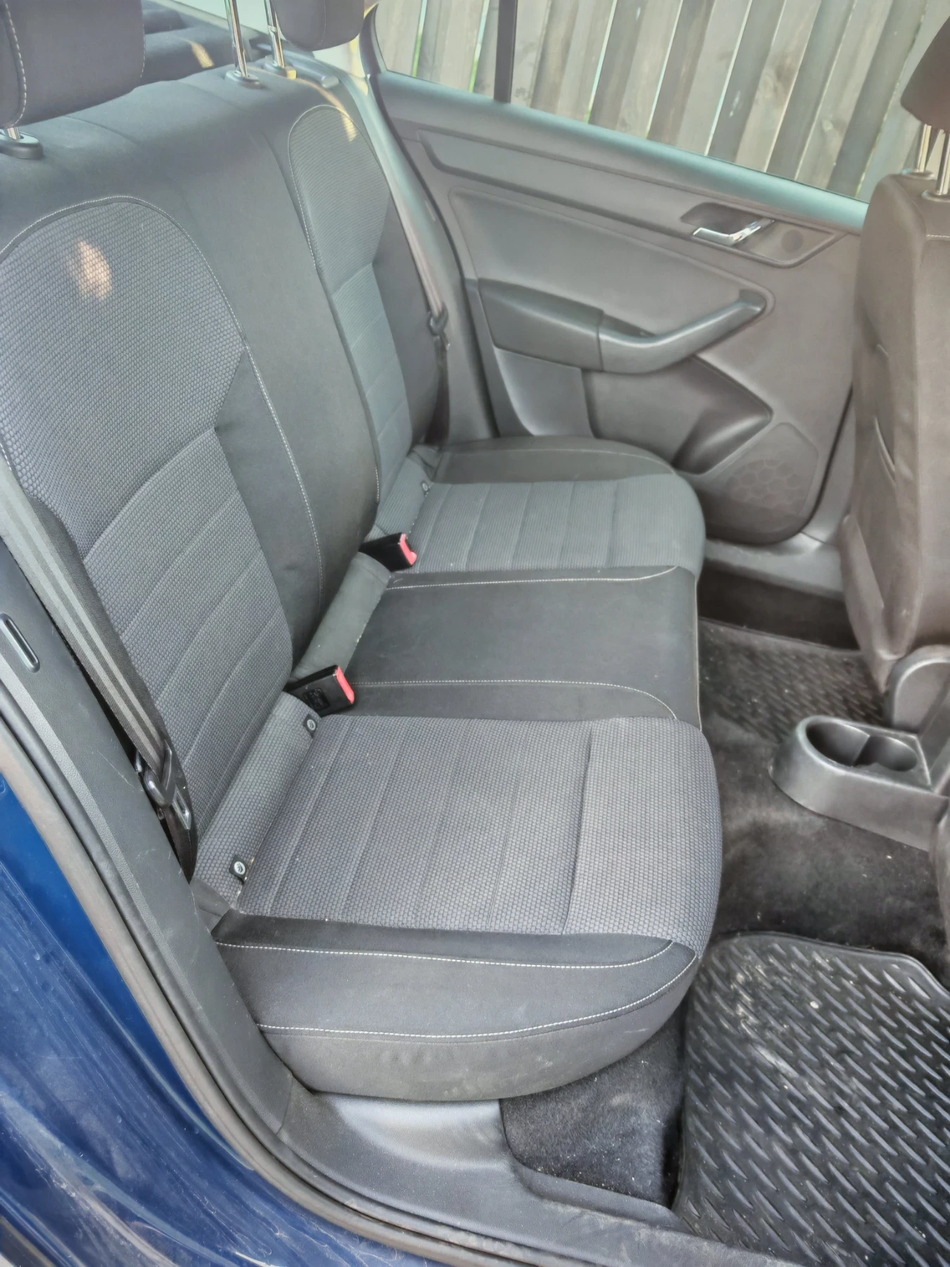 Skoda Rapid  /   | Mobile.bg   8