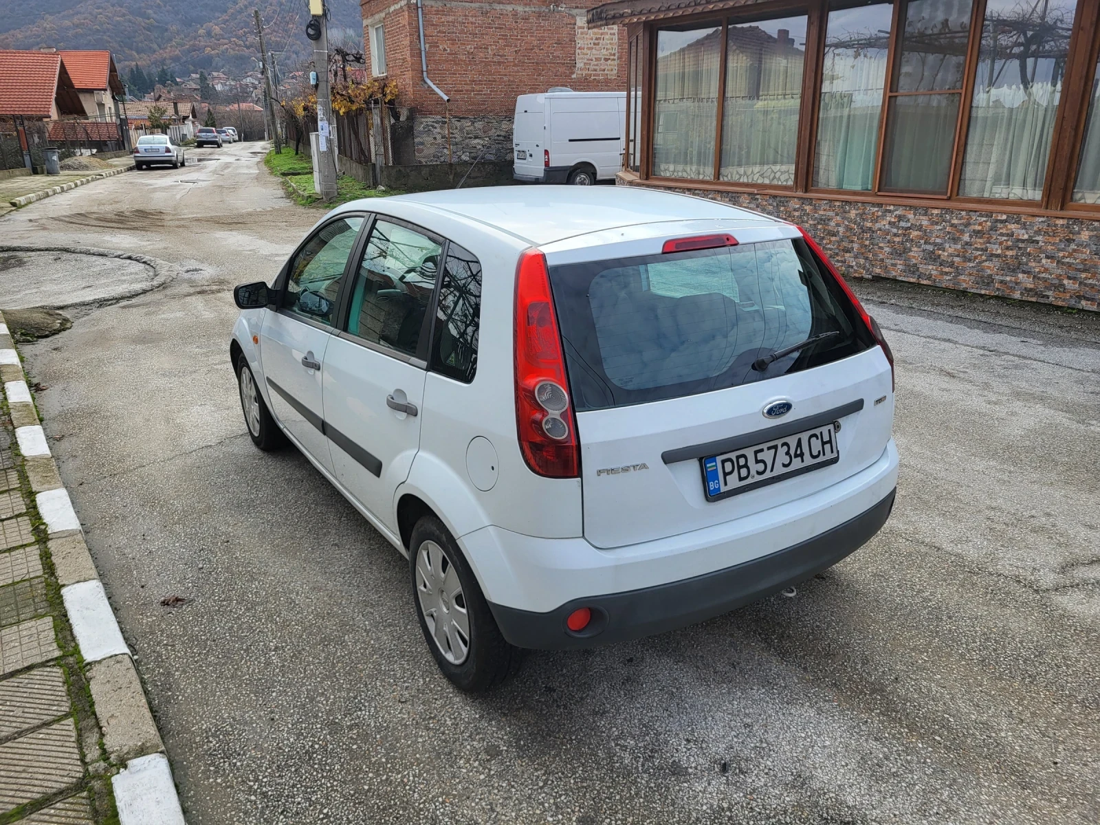 Ford Fiesta 1.4TDCI klima 2007г - изображение 5