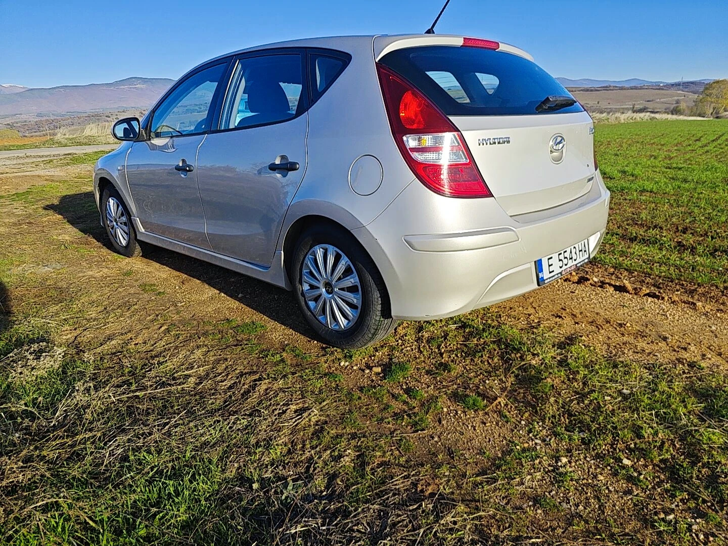 Hyundai I30 1.6 CRDI - изображение 8