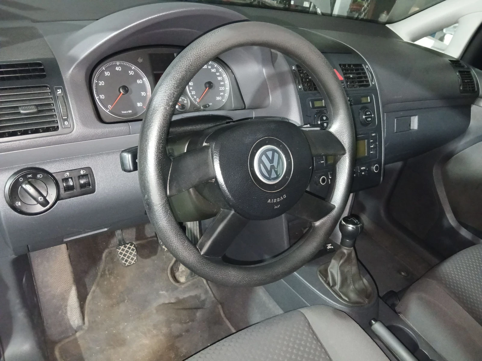 VW Touran 1.6 gas - изображение 5