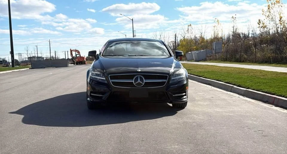 Mercedes-Benz CLS 550 4MATIC * * CARFAX * * АВТОКРЕДИТ * *  - изображение 3