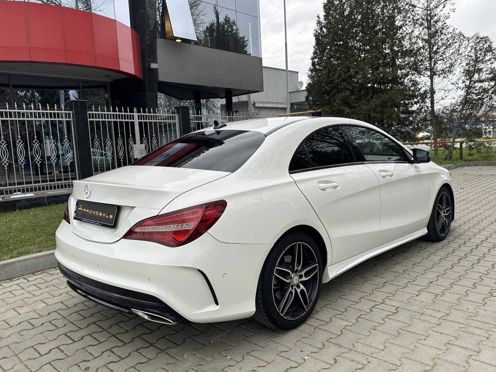 Mercedes-Benz CLA 200 d AMG Coupe* Facelift* LED* Alcantara* KeyGo* Nigh - изображение 5