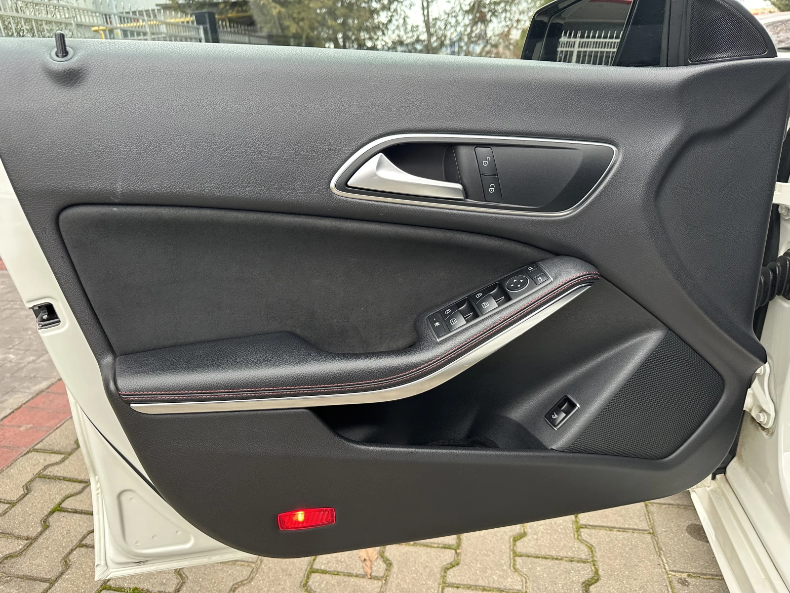 Mercedes-Benz CLA 200 d AMG Coupe* Facelift* LED* Alcantara* KeyGo* Nigh | Mobile.bg � ����������� 14