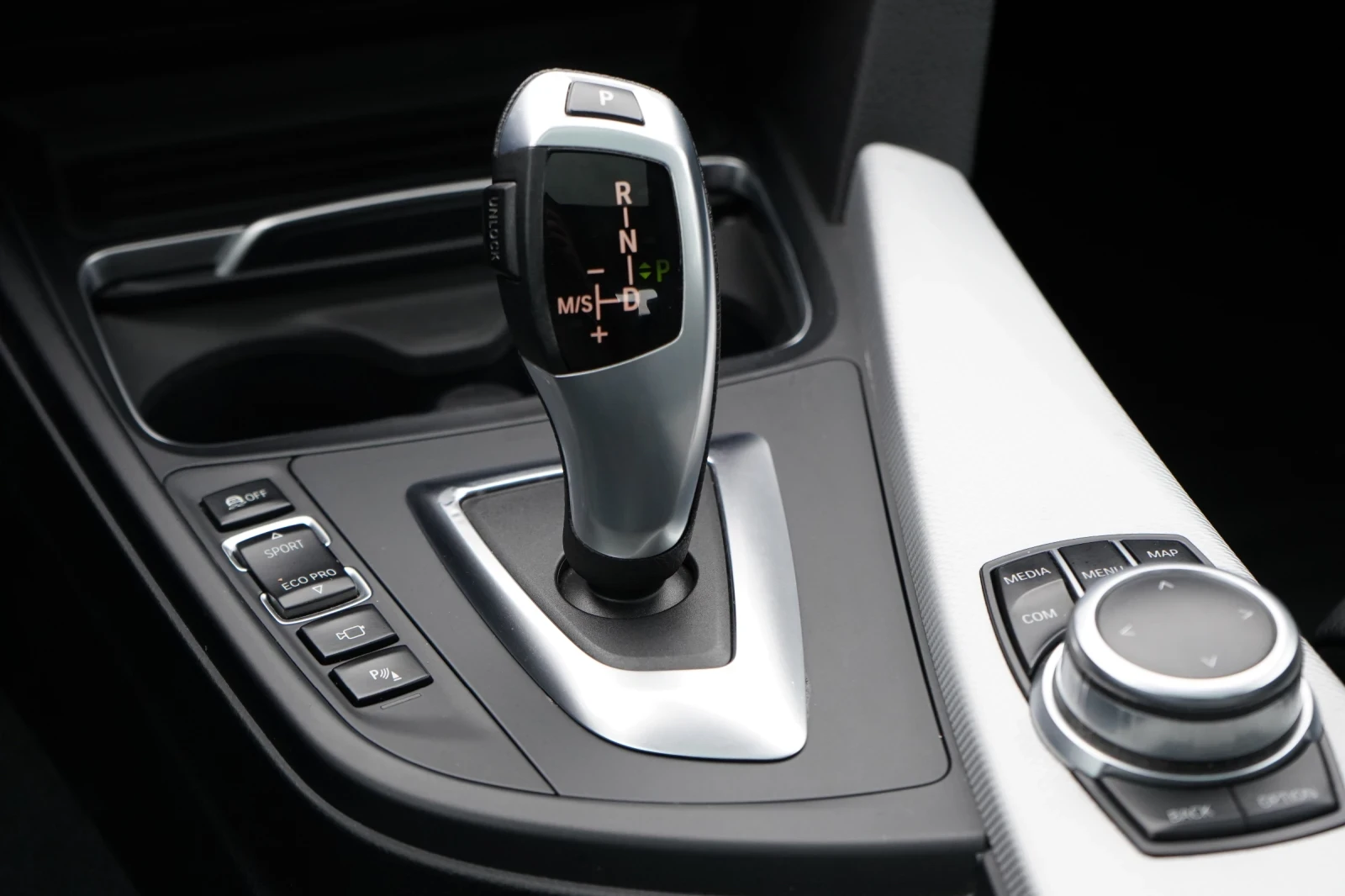 BMW 320 GT* xDrive* M-PACK* KEYLESS* 1 ����������*  | Mobile.bg � ����������� 15