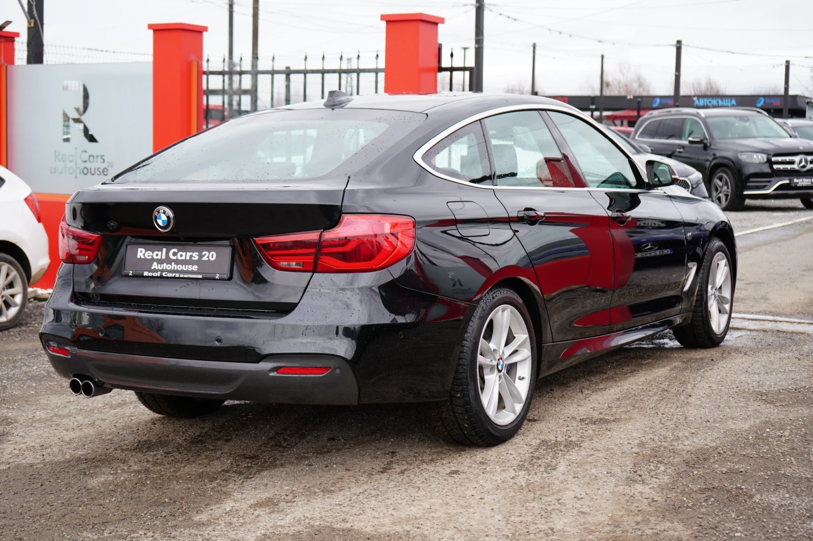 BMW 320 GT* xDrive* M-PACK* KEYLESS* 1 СОБСТВЕНИК*  - изображение 4