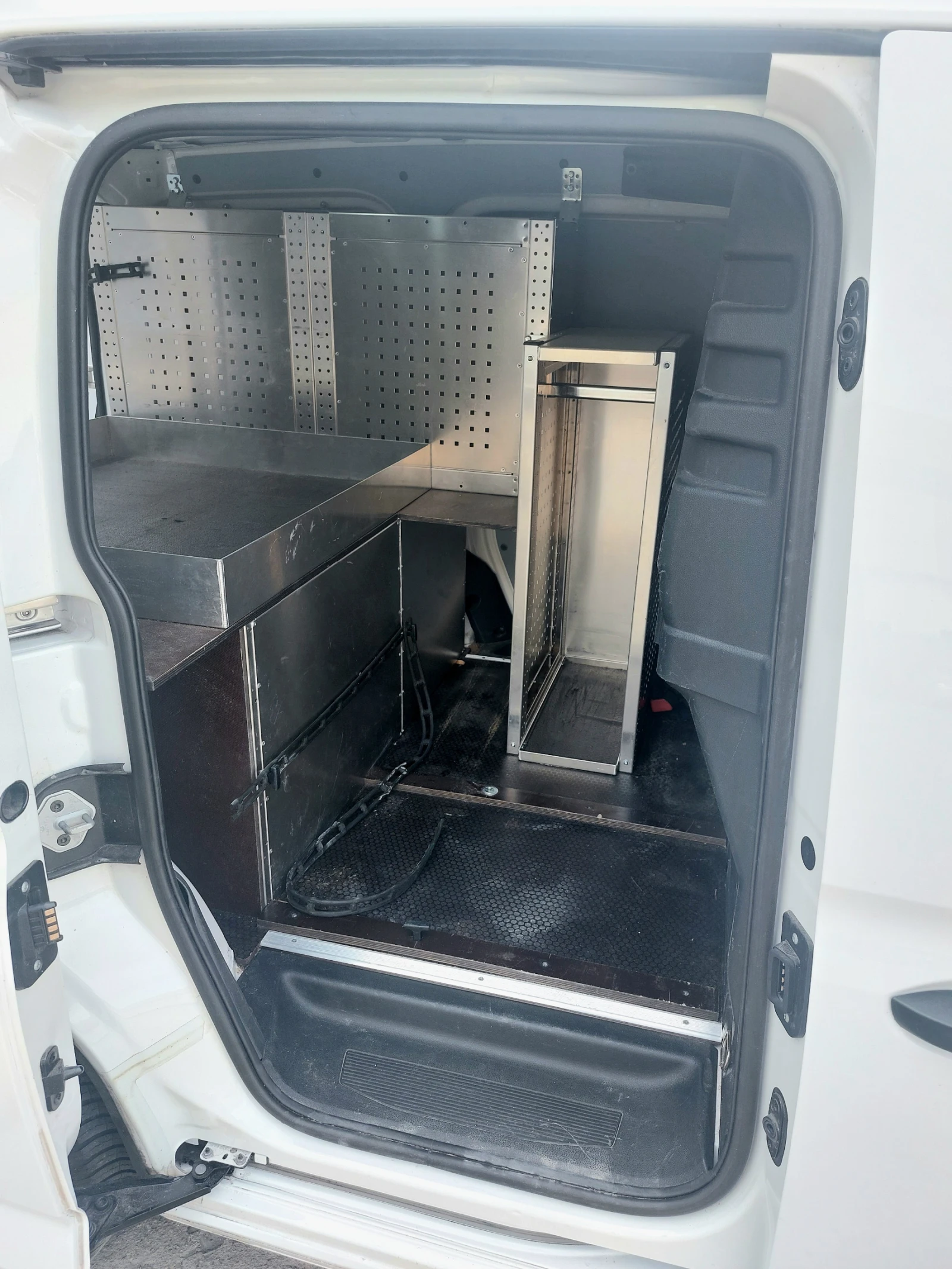 VW Caddy 2.0TDI MT6, снимка 11 - Автомобили и джипове - 53686832