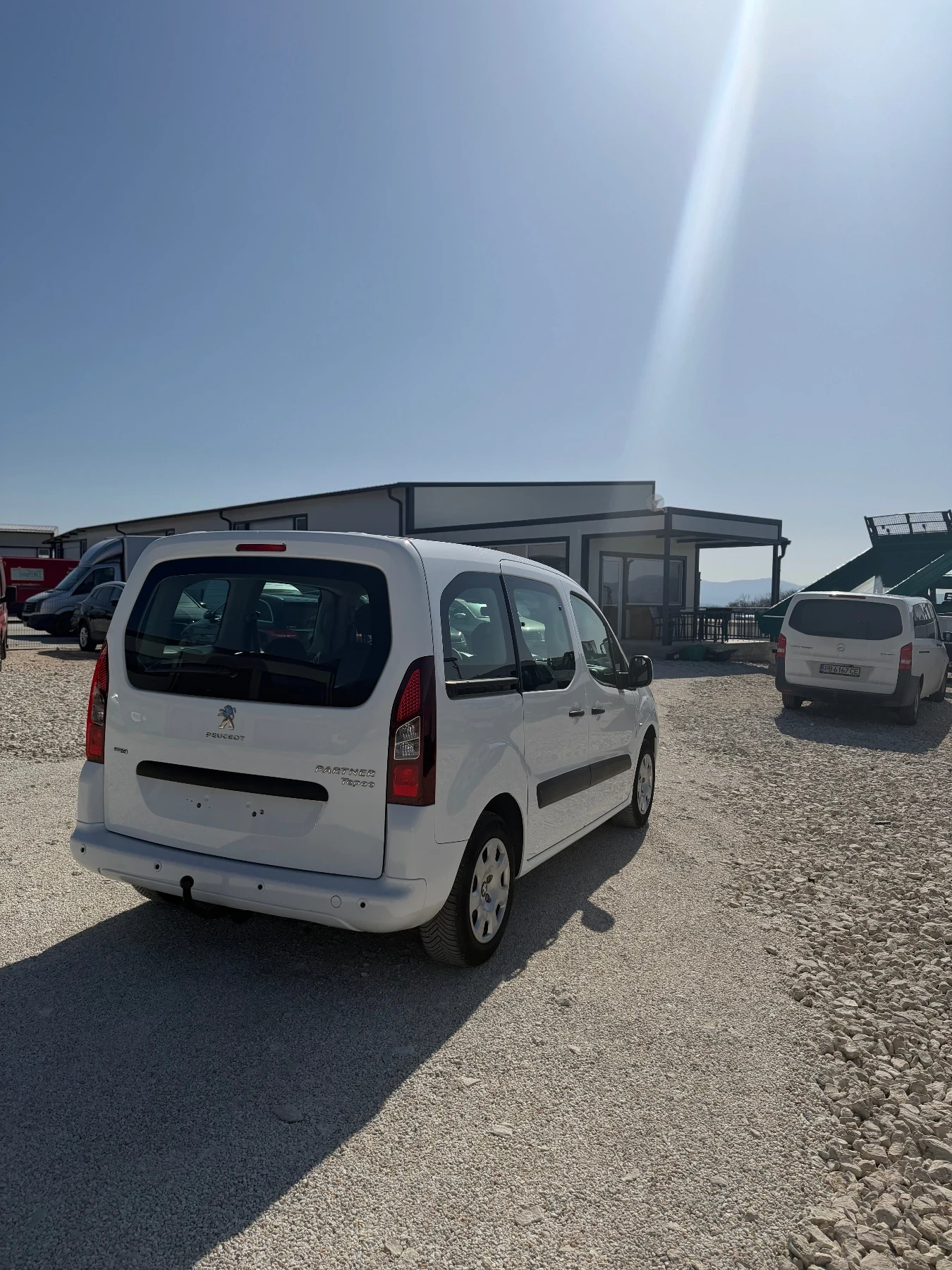 Peugeot Partner 1.6 hdi ЛИЗИНГ!, снимка 4 - Автомобили и джипове - 53835223