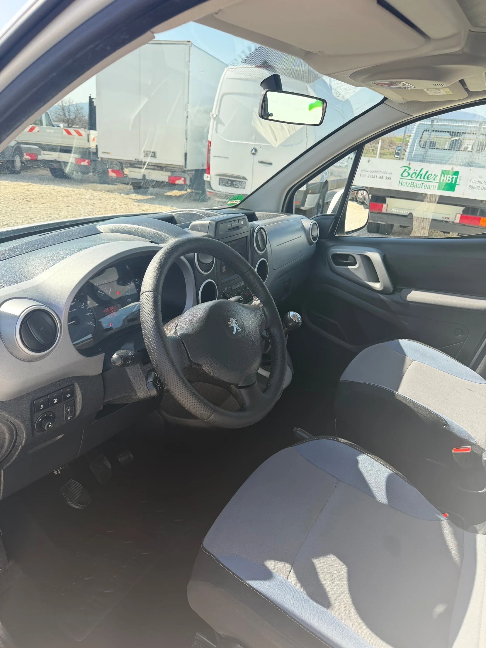 Peugeot Partner 1.6 hdi ЛИЗИНГ!, снимка 7 - Автомобили и джипове - 53835223