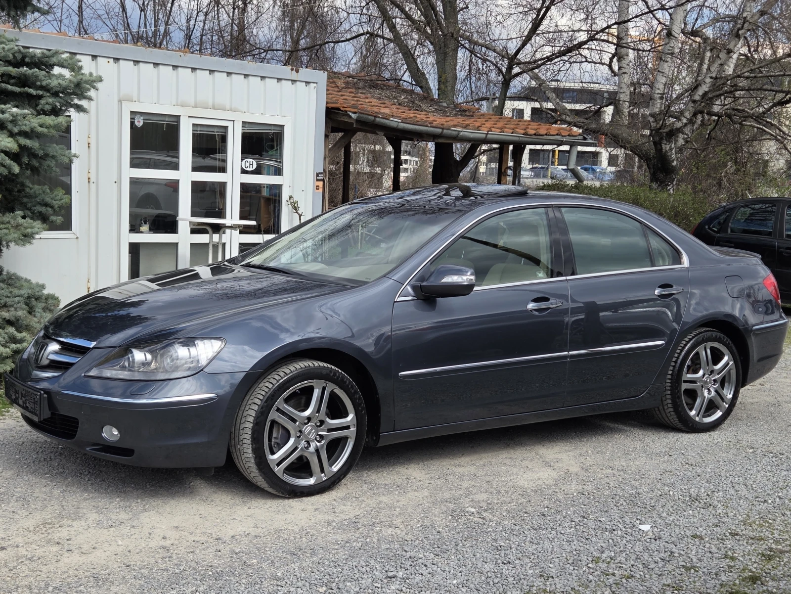 Honda Legend 3.5iV6 295hp AWD AUTOMATIC/DSTR/ШИБИДАХ/NAVI, снимка 2 - Автомобили и джипове - 54176436