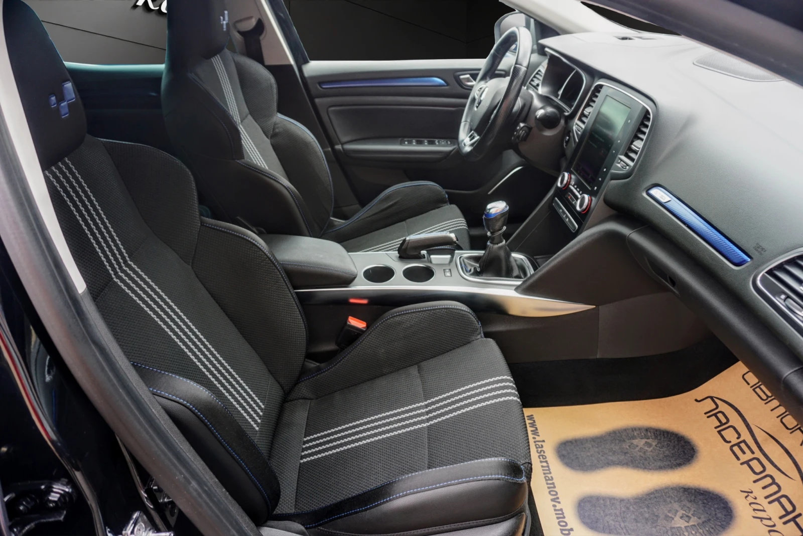 Renault Megane 1.6DCI GT LINE , снимка 15 - Автомобили и джипове - 54294048