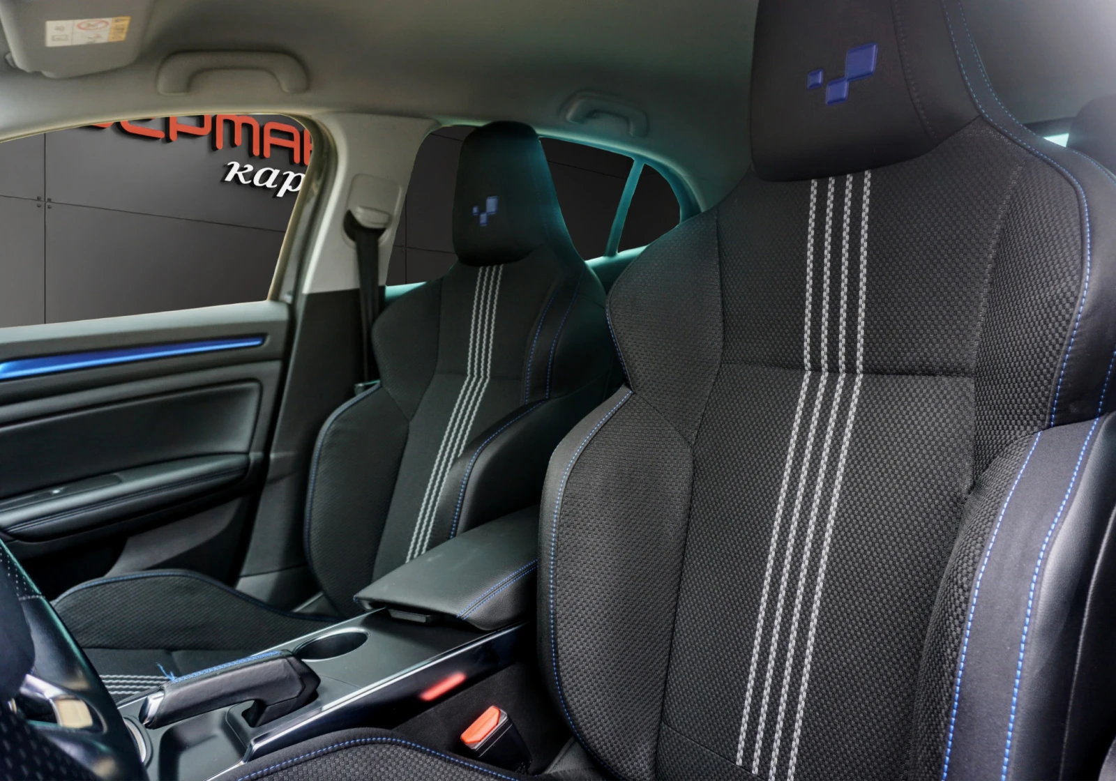 Renault Megane 1.6DCI GT LINE , снимка 10 - Автомобили и джипове - 54294048