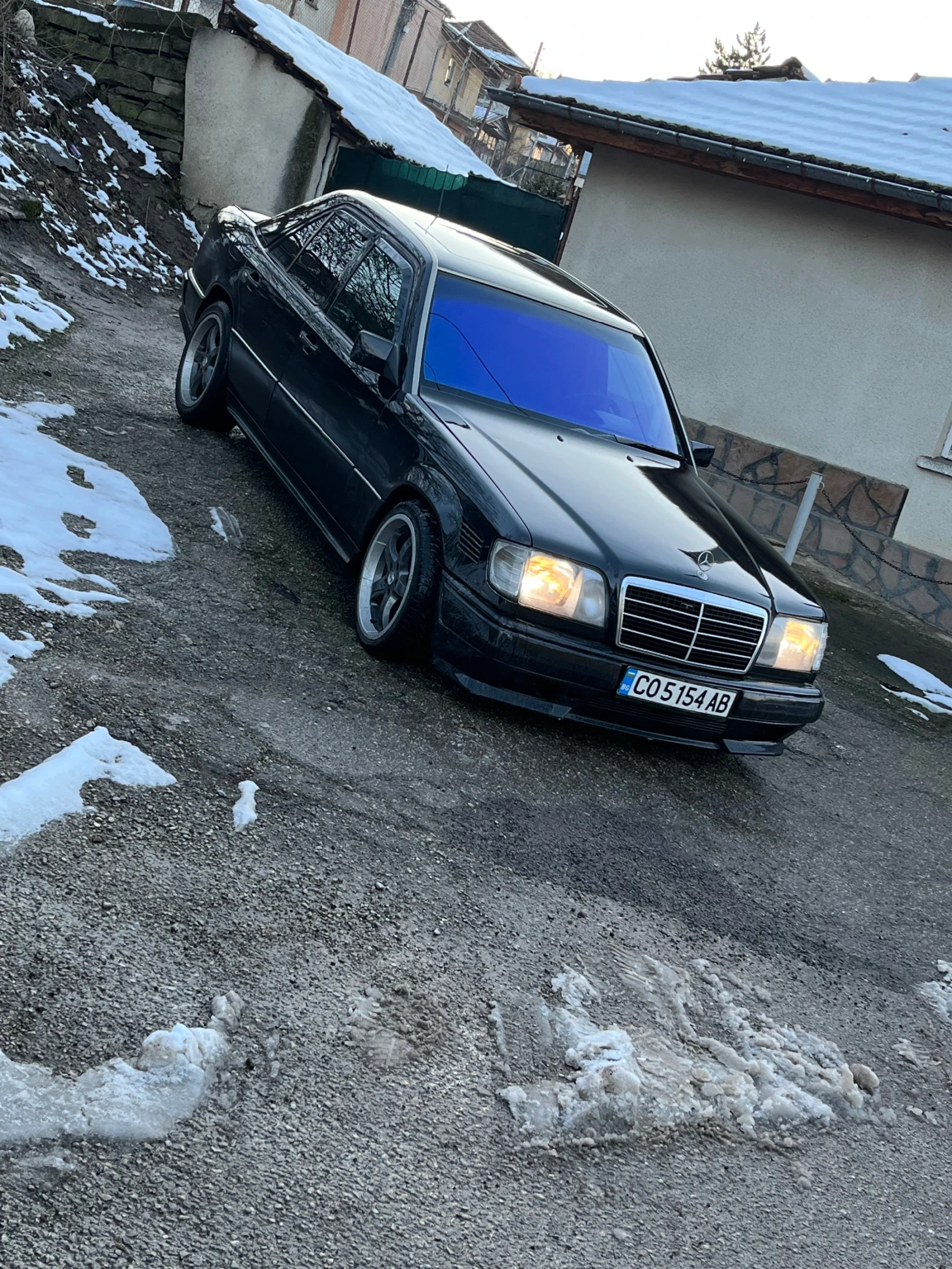 Mercedes-Benz 124 300 D, снимка 6 - Автомобили и джипове - 54299325