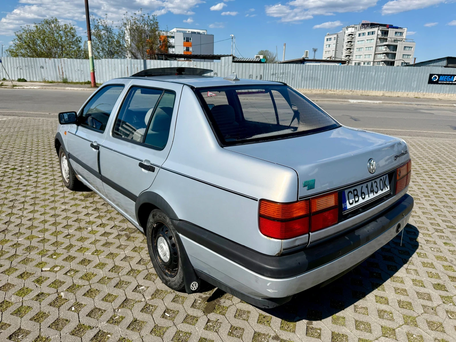 VW Vento LPG, снимка 4 - Автомобили и джипове - 54323064