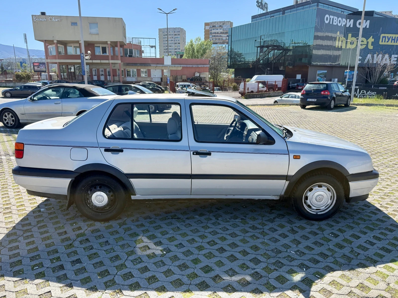 VW Vento LPG, снимка 7 - Автомобили и джипове - 54323064