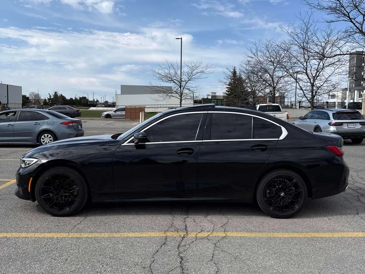 BMW 330 * 330i xDrive * CARFAX * ЦЕНА ДО БГ, снимка 2 - Автомобили и джипове - 54400338