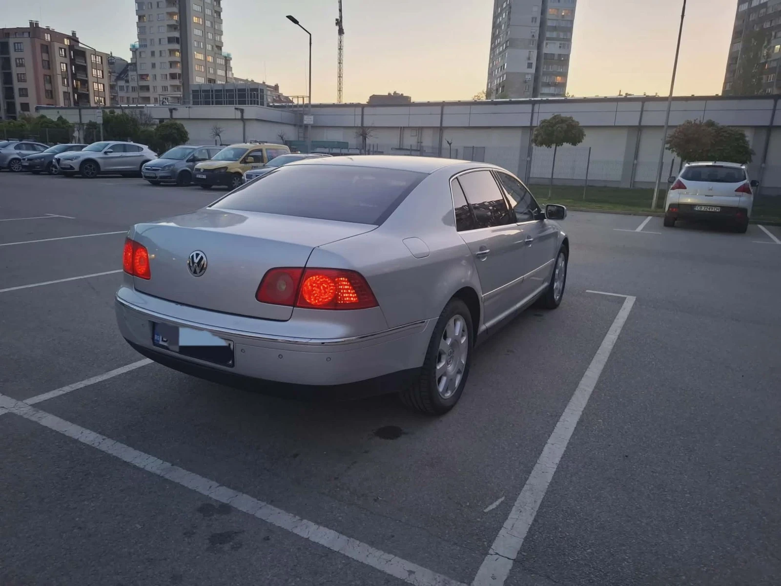 VW Phaeton, снимка 2 - Автомобили и джипове - 54422937